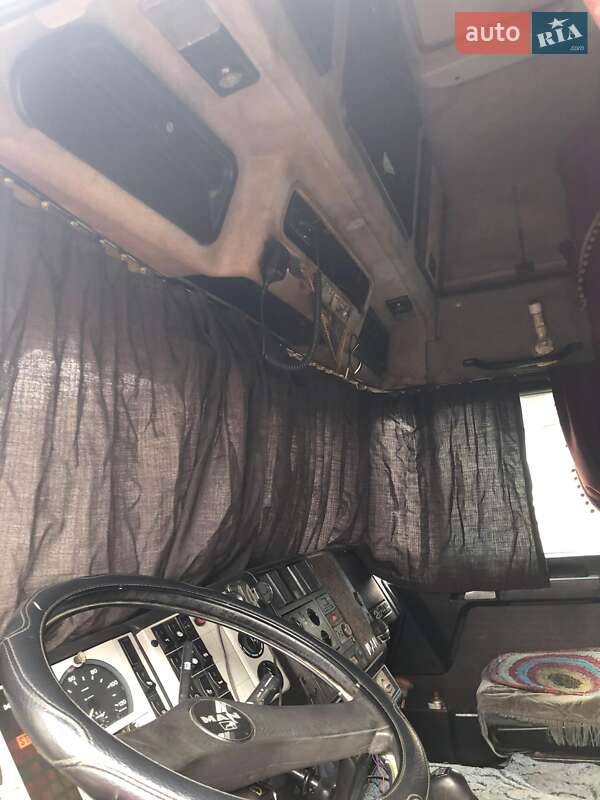 Грузовой фургон MAN 26.414 2000 в Днепре