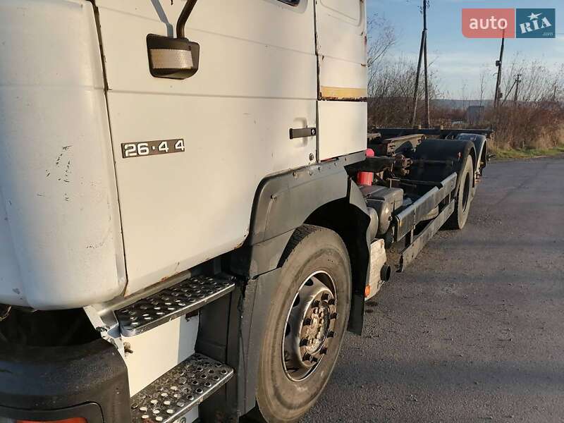 Контейнеровоз MAN 26.414 2000 в Калуші