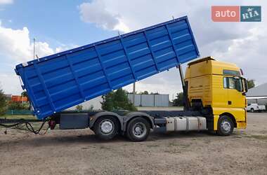 Самосвал MAN 26.440 2011 в 