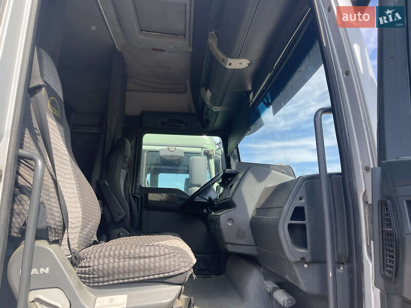 Контейнеровоз MAN 26.440 2007 в Кропивницькому