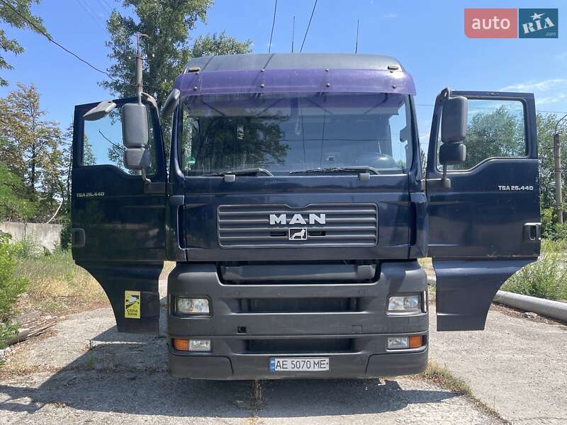 Контейнеровоз MAN 26.440 2007 в Кривом Роге