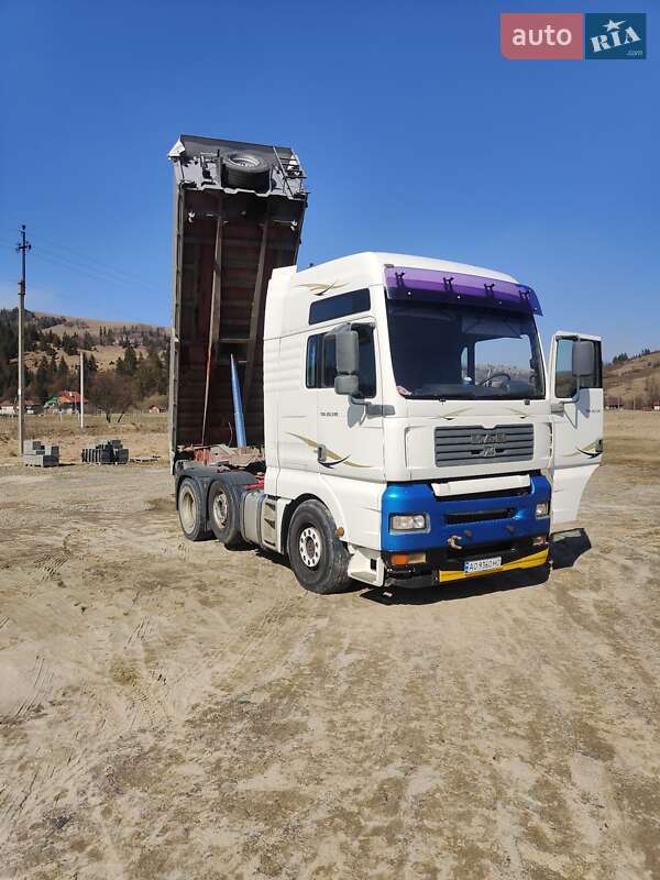 Тягач MAN 26.530 2004 в 