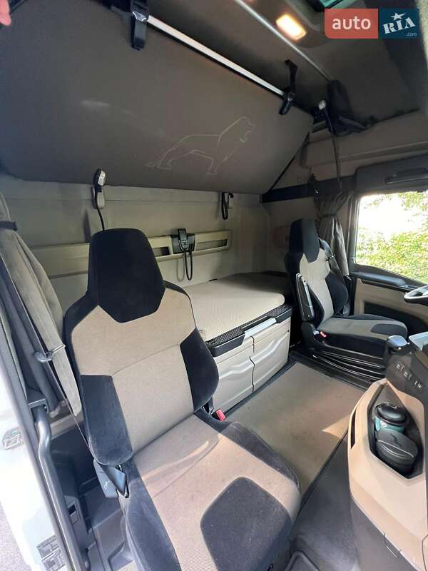 Контейнеровоз MAN 26 2021 в Черновцах