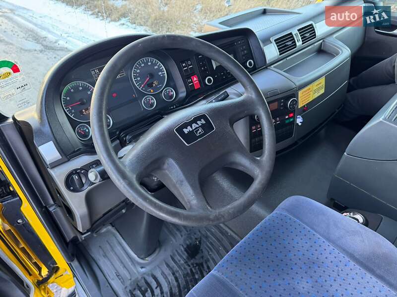 Самосвал MAN 35.403 2009 в Виннице