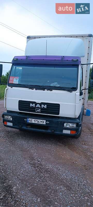 Вантажний фургон MAN 8.180 2005 в Васильківці
