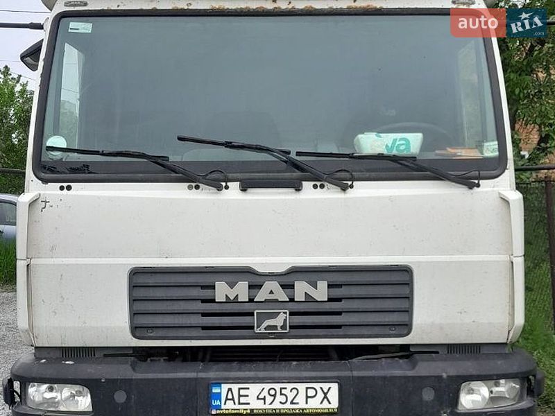 Вантажний фургон MAN 8.180 2005 в Дніпрі