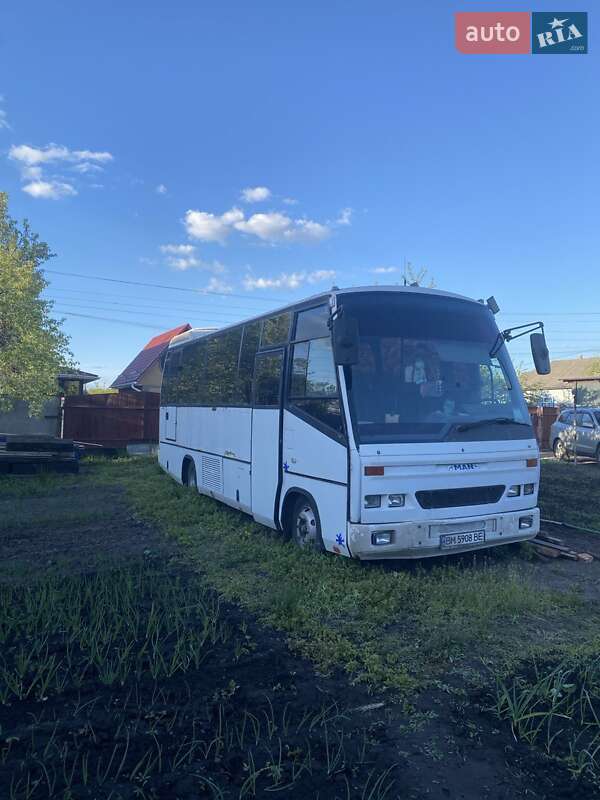 Туристический / Междугородний автобус MAN 9.150 пасс. 1992 в Броварах фото 2 Туристический / Междугородний автобус MAN 9.150 пасс. 1992 в Броварах