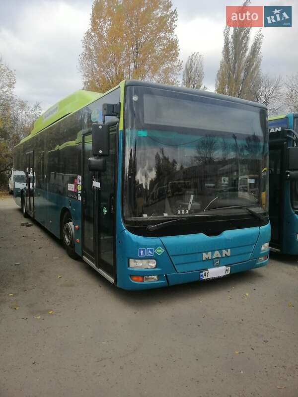 Міський автобус MAN A21 2006 в Луцьку