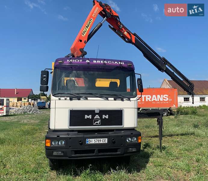 Самоскид MAN F 2000 2000 в Великій Багачці