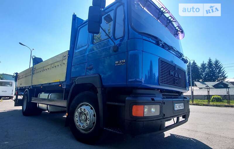 Кран-манипулятор MAN F 2000 1993 в Луцке