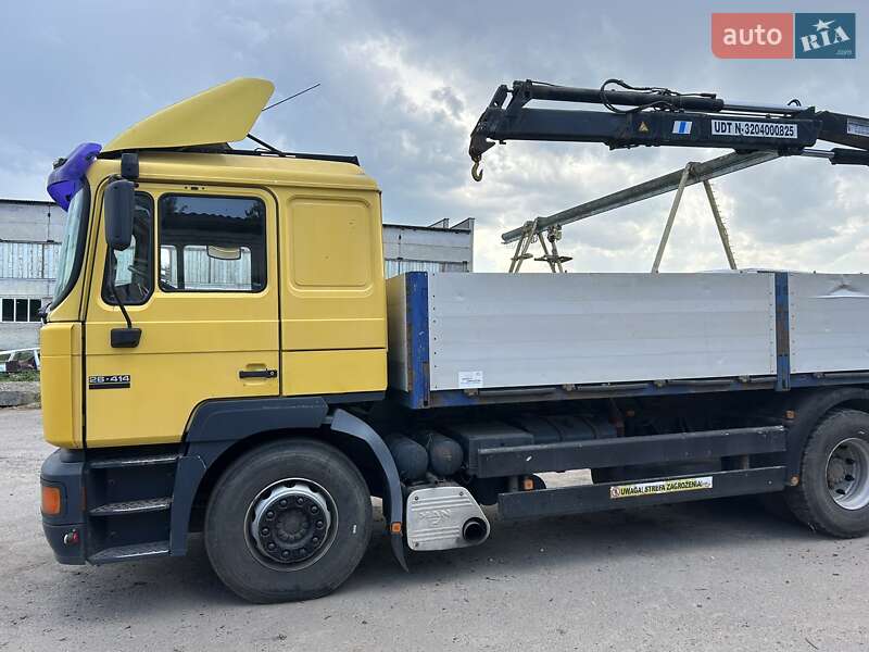 Кран-маніпулятор MAN F 2000 1996 в 