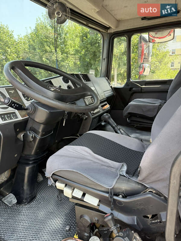 Кран-манипулятор MAN F 2000 2000 в Ивано-Франковске