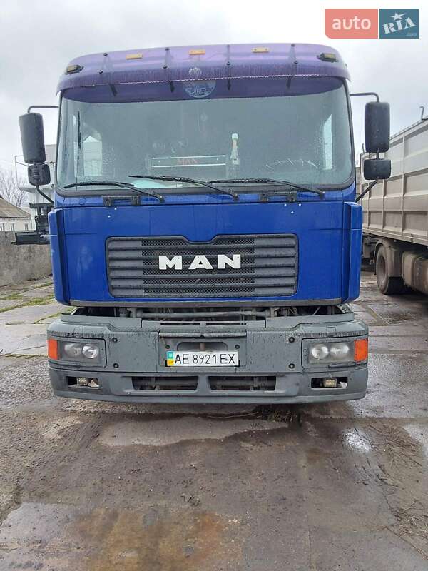 MAN F 2000 2000