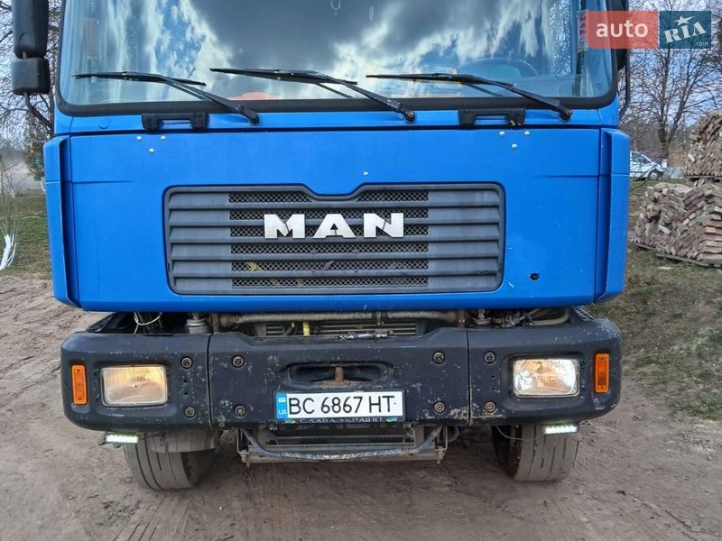 Самосвал MAN F 2000 2000 в Сокале