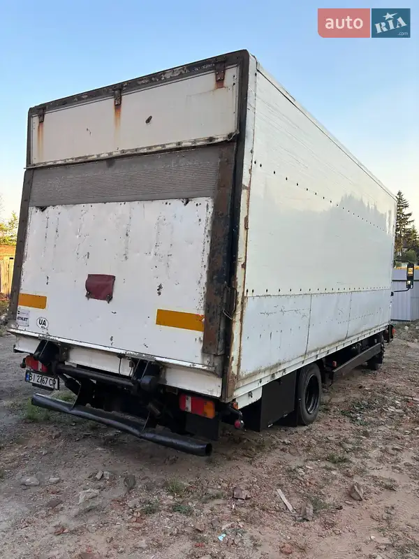 Грузовой фургон MAN L 2000 1999 в 