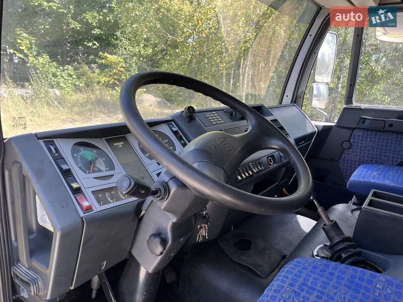 Евакуатор MAN L 2000 2003 в Звягелі