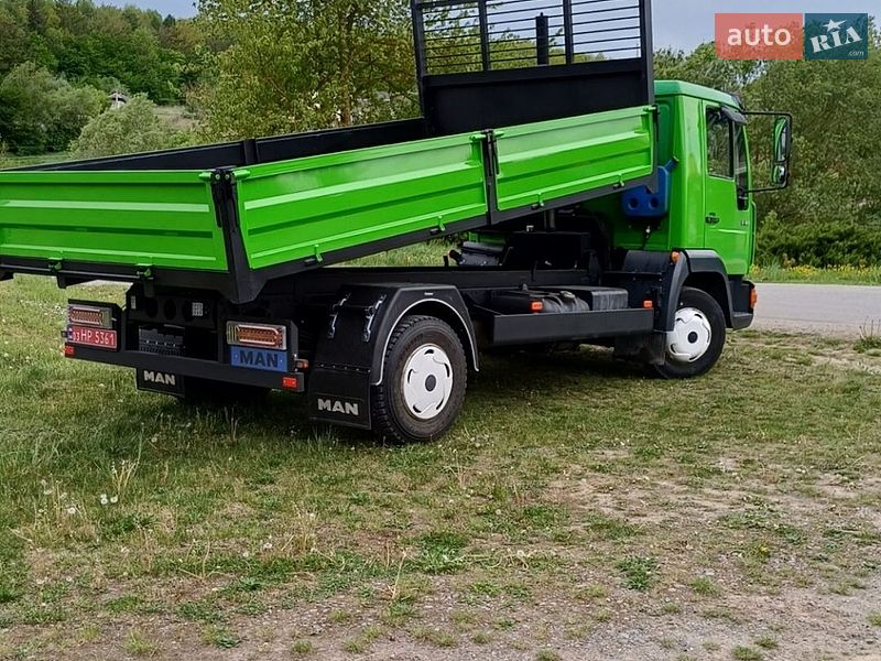 Самоскид MAN L 2000 2000 в Бучачі