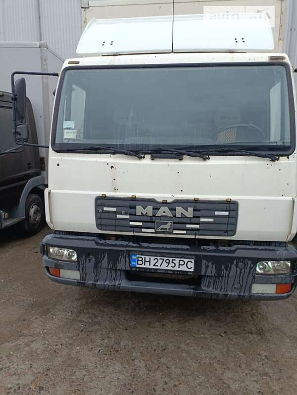 Грузовой фургон MAN LE 12.180 2002 в Одессе