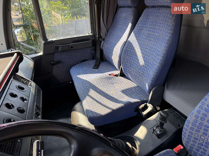 Грузовой фургон MAN LE 8.220 2002 в Изюме