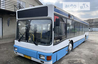 Міський автобус MAN NL 202 2003 в Чернівцях