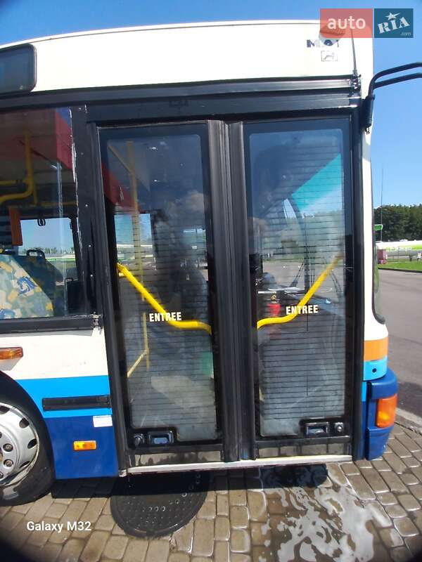 Міський автобус MAN NL 202 1998 в Стрию