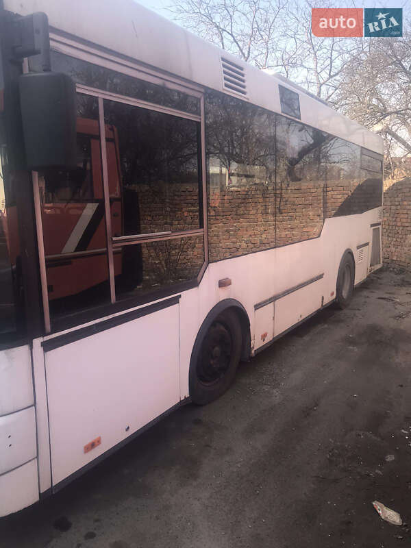 Городской автобус MAN NM 223 2001 в Дрогобыче