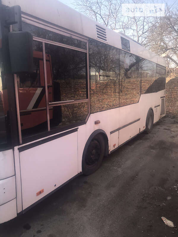 Городской автобус MAN NM 223 2001 в Дрогобыче