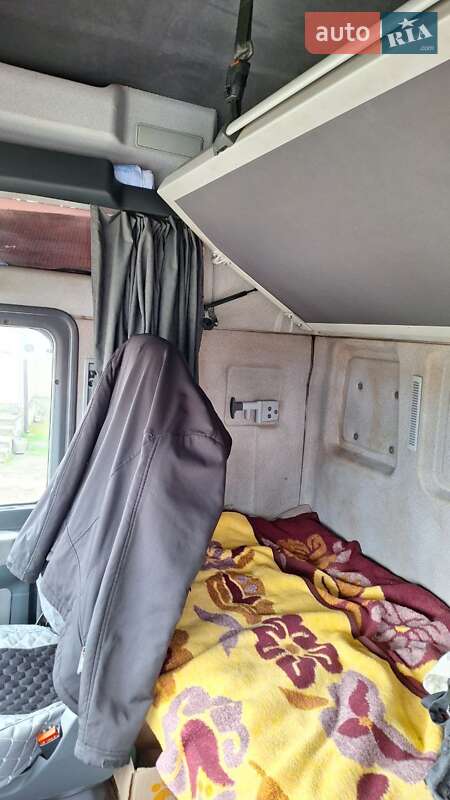 Зерновоз MAN TGA 2004 в Новгородці