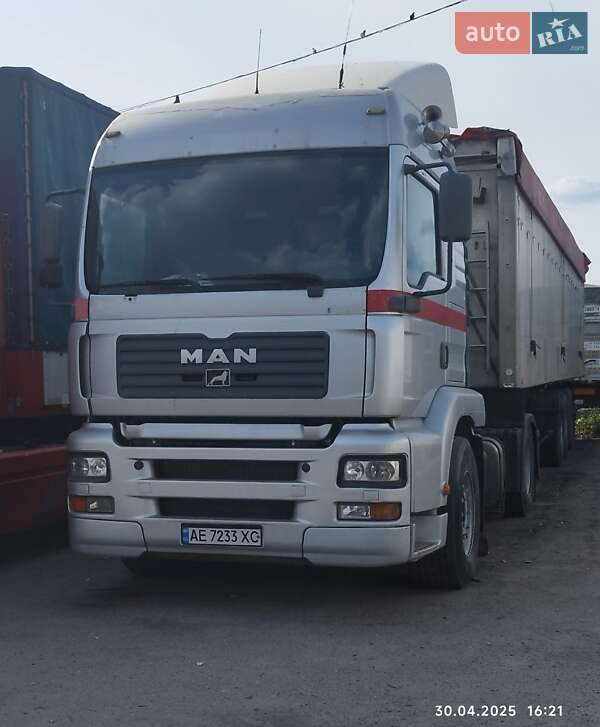 Тягач MAN TGA 2003 в 