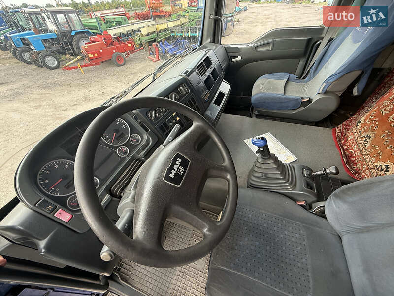 Самоскид MAN TGA 2006 в Дніпрі