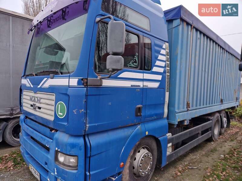 Контейнеровоз MAN TGA 2001 в Черновцах