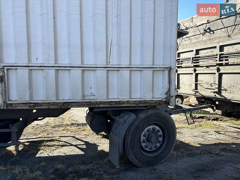 Контейнеровоз MAN TGA 2007 в Дніпрі