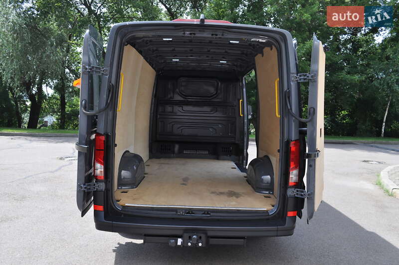 Вантажний фургон MAN TGE 2021 в Києві