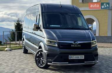 Микроавтобус MAN TGE 2017 в 