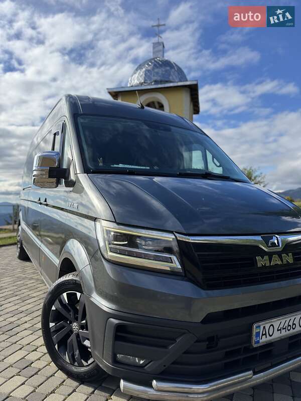 Мікроавтобус MAN TGE 2017 в Міжгір'ї