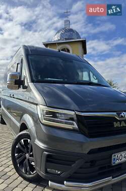 Микроавтобус MAN TGE 2017 в 