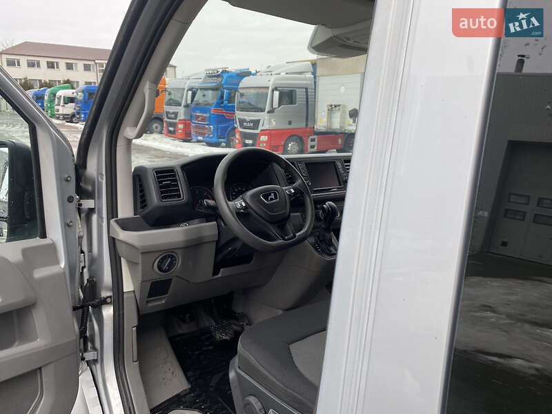 Вантажний фургон MAN TGE 2020 в Ірпені