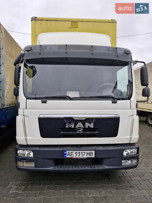 Вантажний фургон MAN TGL 2012 в 