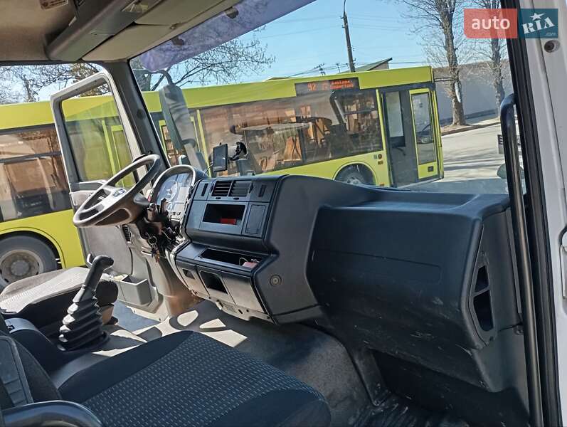 Грузовой фургон MAN TGL 2010 в Львове