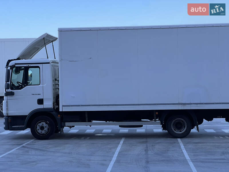 Вантажний фургон MAN TGL 2012 в Львові