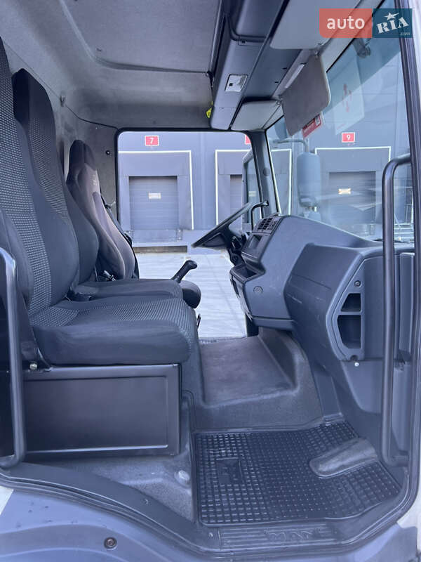 Вантажний фургон MAN TGL 2012 в Львові