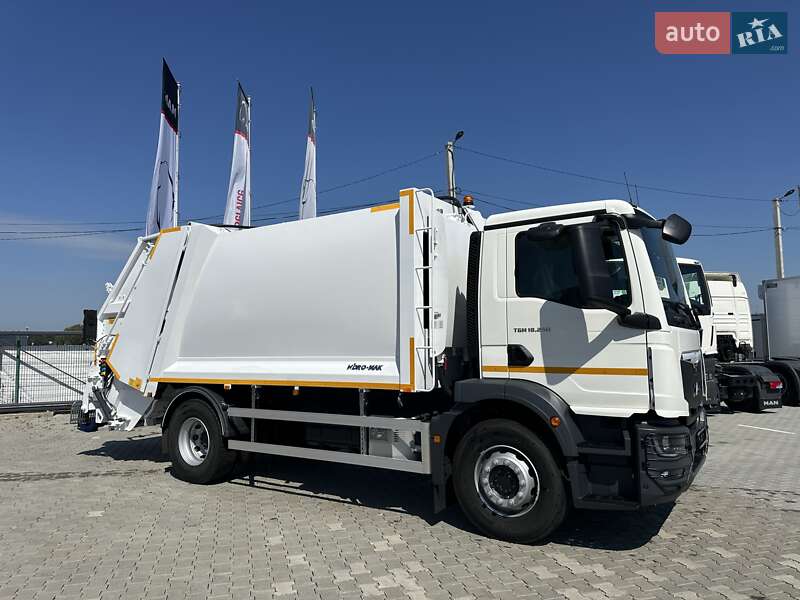 Мусоровоз MAN TGM 2025 в Черновцах