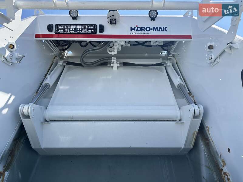 Мусоровоз MAN TGM 2025 в Черновцах