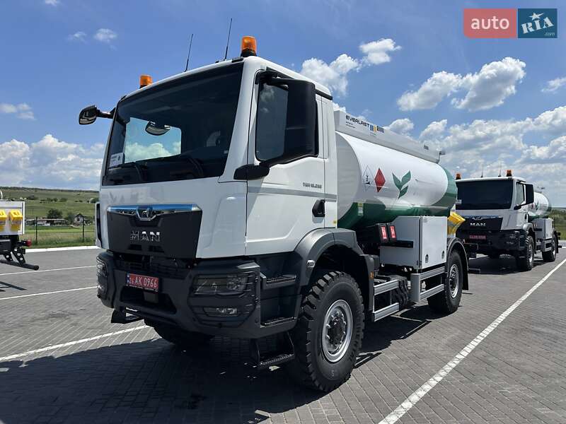 Бензовоз MAN TGM 2025 в Черновцах