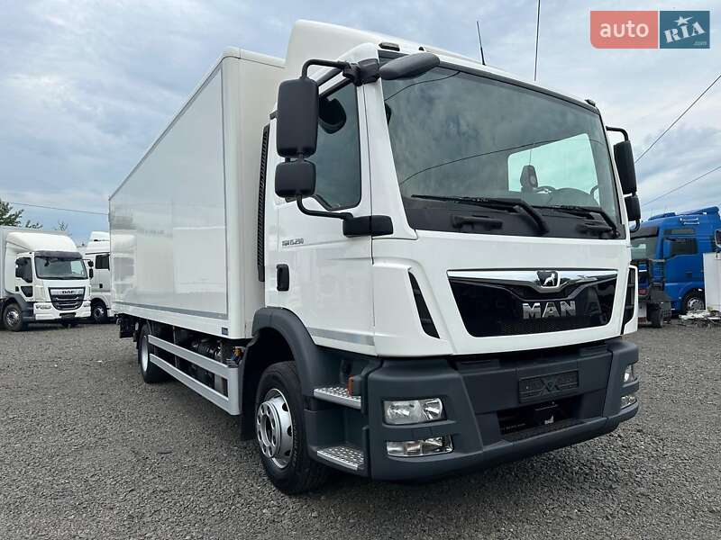 Грузовой фургон MAN TGM 2020 в Луцке