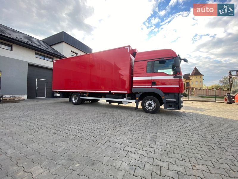 Грузовой фургон MAN TGM 2011 в Черновцах