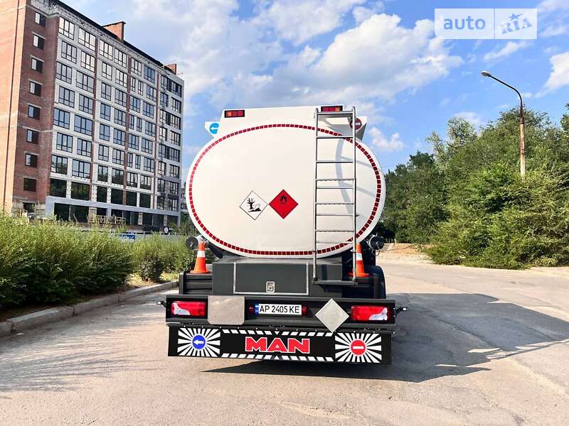 Бензовоз MAN TGS 2010 в Києві
