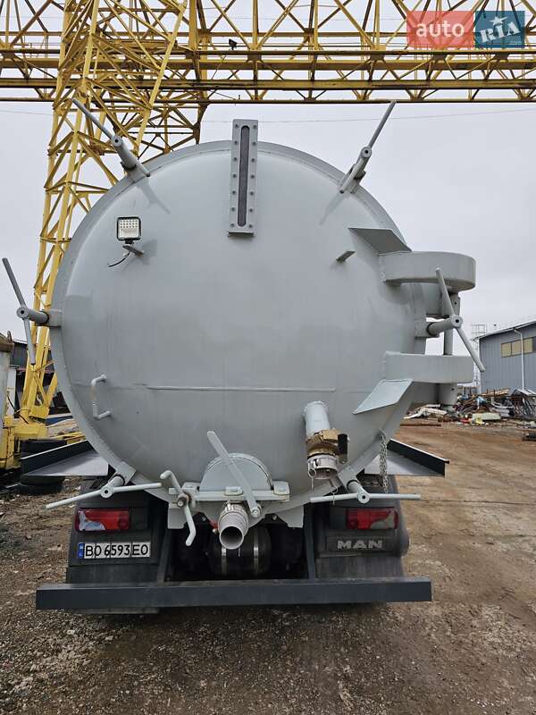 Машина  асенізатор (вакуумна) MAN TGS 2013 в Харкові