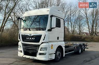 Контейнеровоз MAN TGX 2020 в Чернівцях