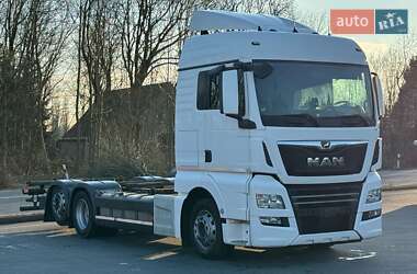 Контейнеровоз MAN TGX 2020 в 